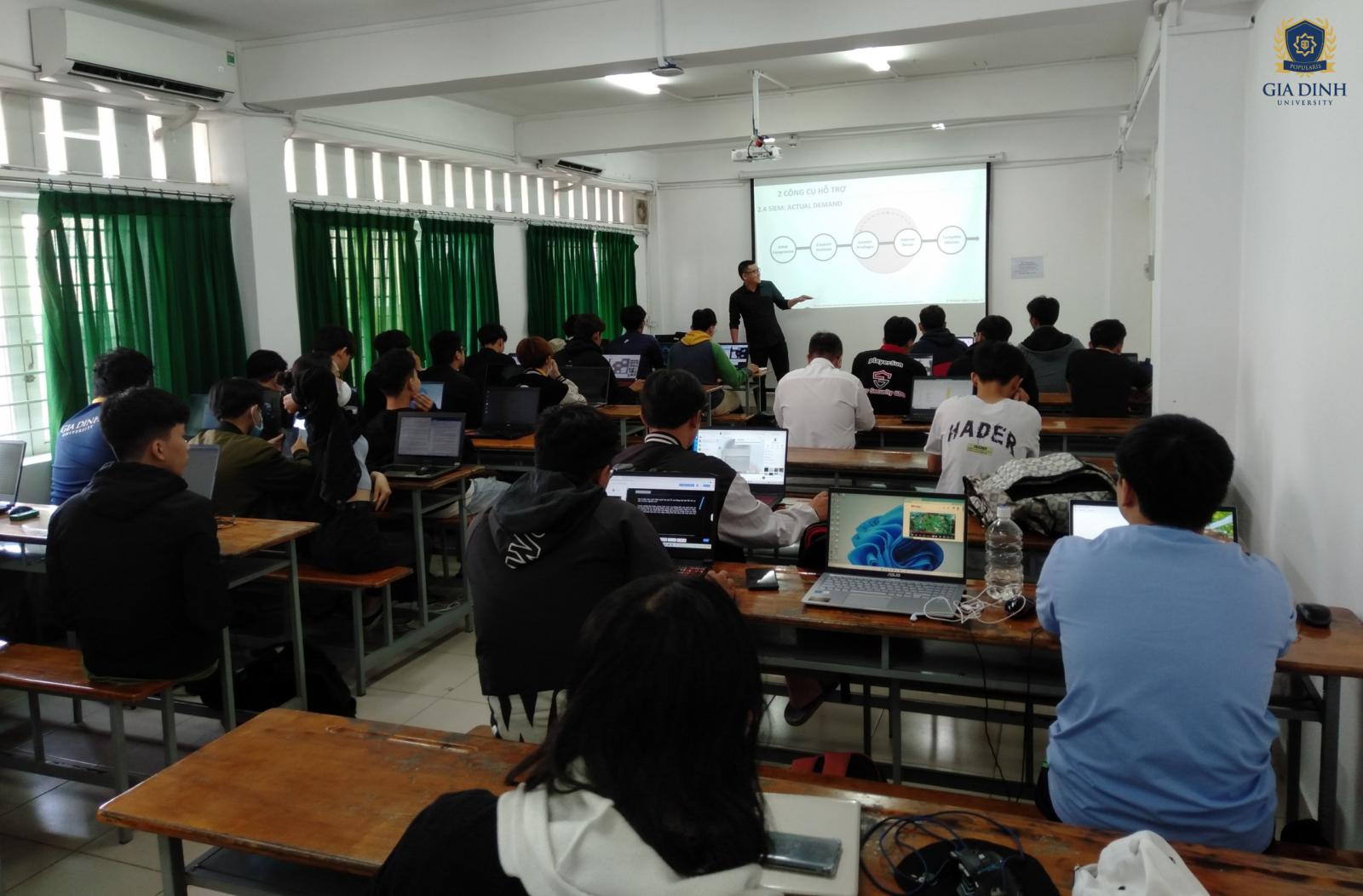 Bản đồ hành trình nghề nghiệp, khám phá và định hướng tương lai