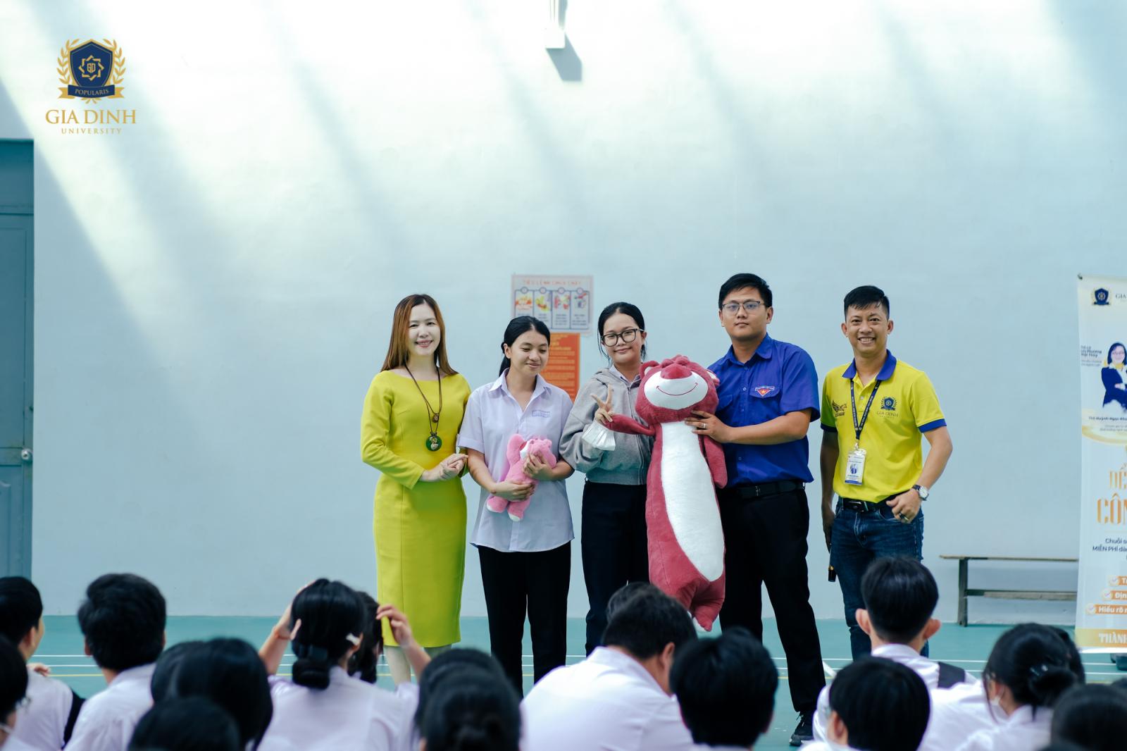 Kinh nghiệm tuyển sinh từ người thành công