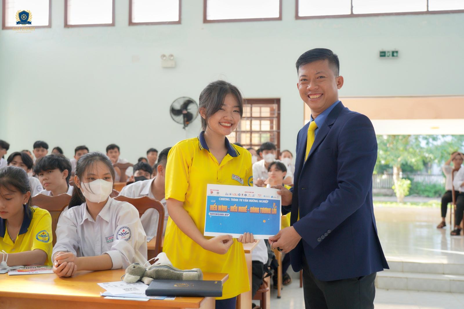 Lựa chọn ngành nghề phù hợp với đặc điểm cá nhân