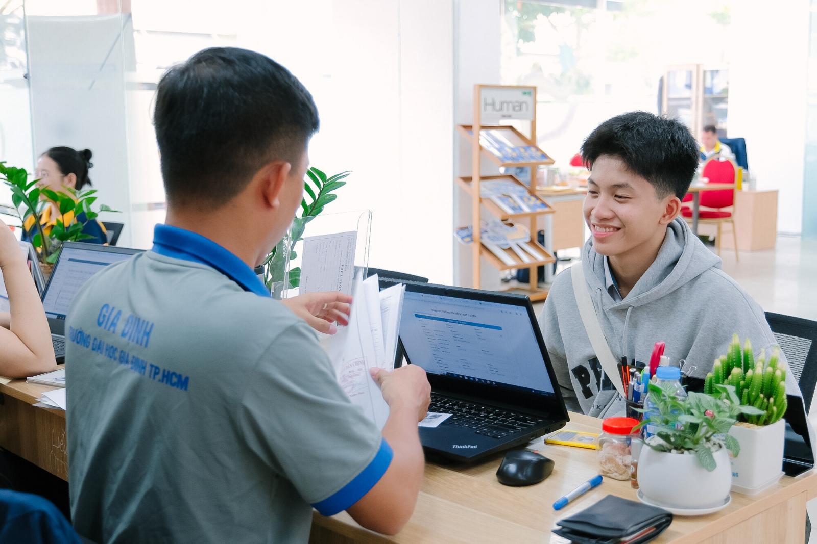 Đăng ký dự thi đánh giá năng lực như thế nào?