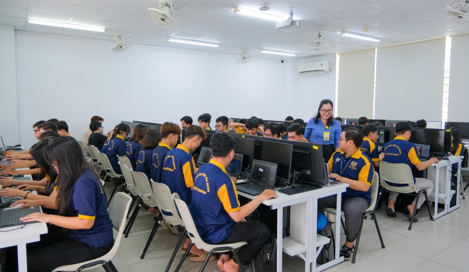 Đề án tuyển sinh phù hợp cho thí sinh tỉnh lẻ, thông tin chi tiết và hỗ trợ tài chính