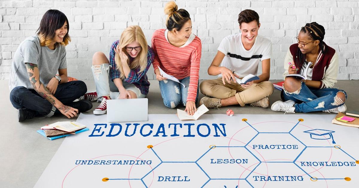 Làm thế nào để duy trì động lực học tập khi sử dụng tài liệu học chương trình đào tạo, giúp sinh viên vượt qua khó khăn và đạt được mục tiêu học tập.