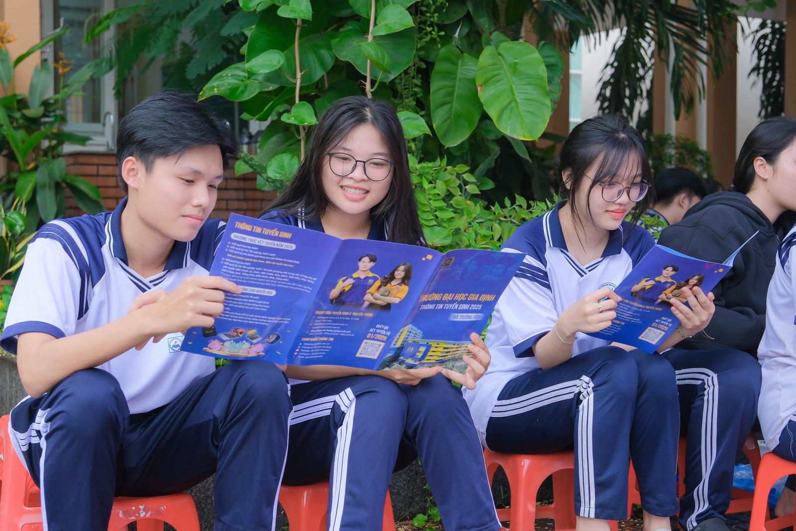 Sử dụng học bổng Bộ Giáo dục hiệu quả: Đầu tư cho tương lai