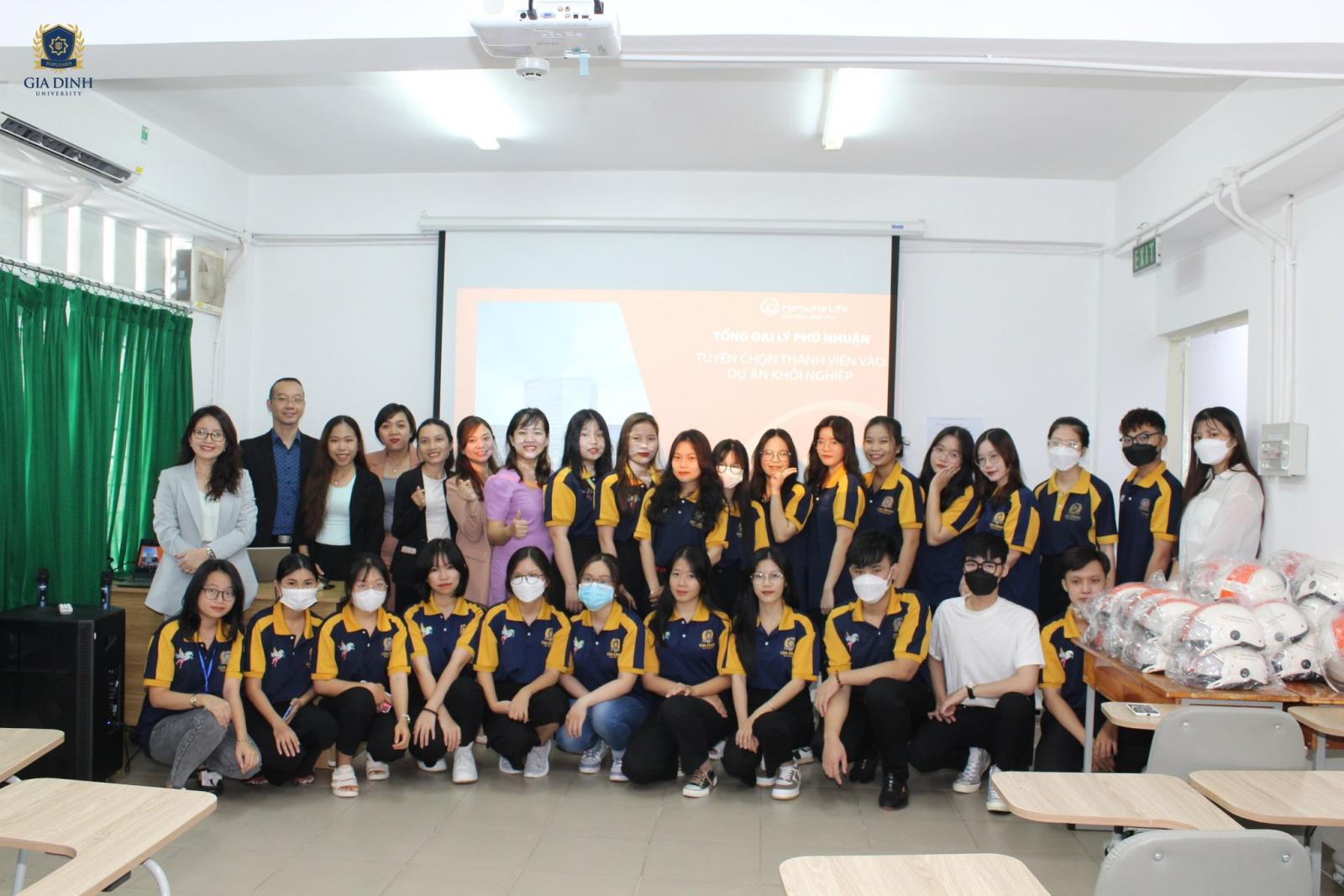 hoc phan nganh logistics tai dai hoc gia dinh