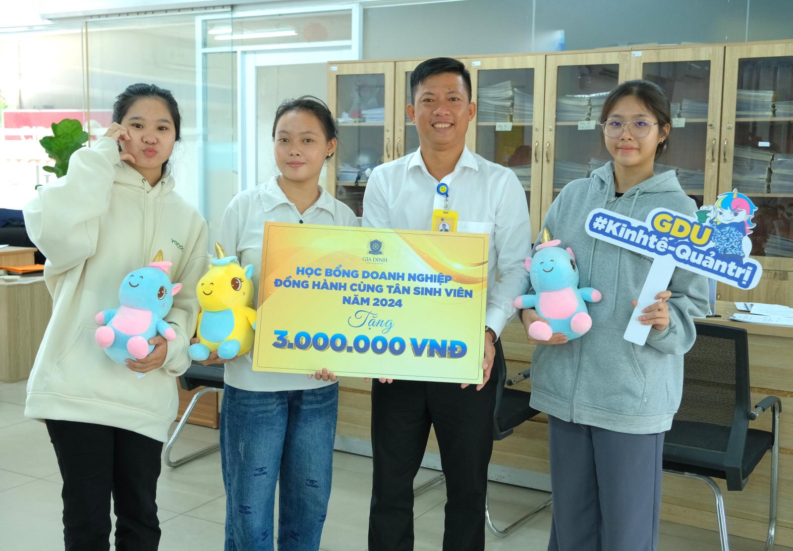 Học sinh giỏi đạt học bổng Đại học Gia Định