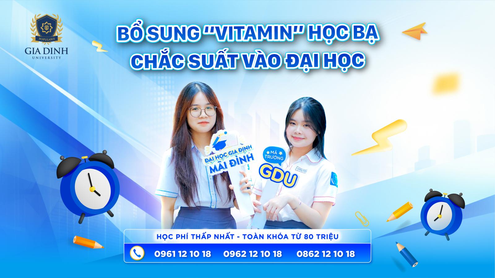 Học sinh nộp hồ sơ xét tuyển học bạ