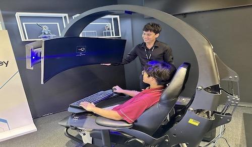 Lời khuyên để lựa chọn chương trình kỹ sư tài năng phù hợp: xác định mục tiêu, đánh giá năng lực, tìm hiểu chương trình, so sánh chi phí, tham khảo ý kiến, thăm trường, đọc đánh giá.