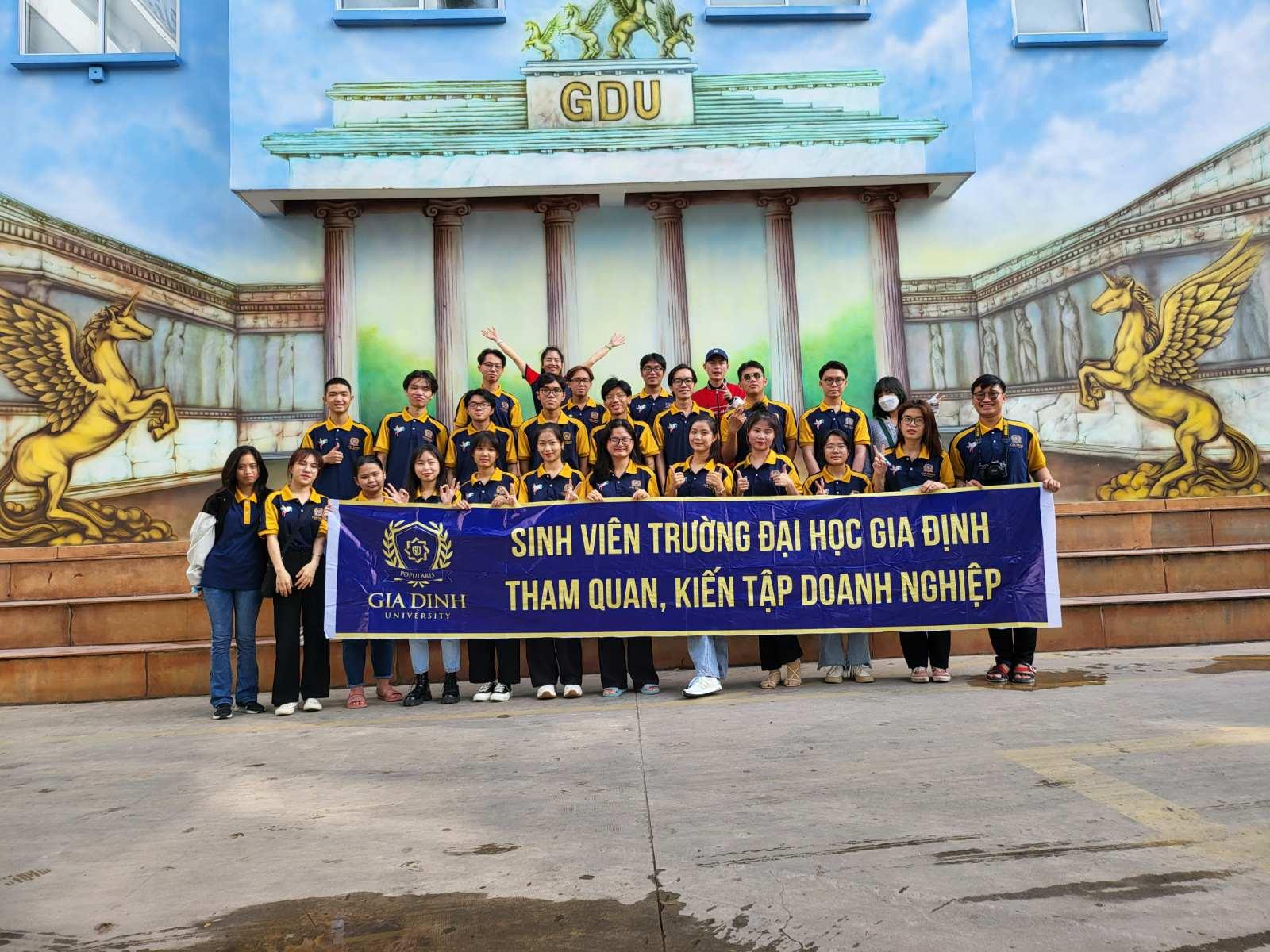 Lựa chọn chương trình liên kết quốc tế phù hợp với mục tiêu và khả năng.