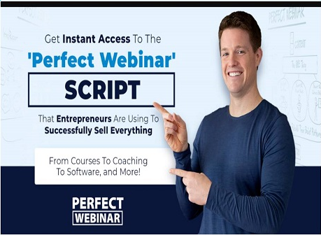 Một người đang ngồi trước máy tính xách tay, tham gia một buổi webinar hoặc lớp học trực tuyến, trên màn hình là một diễn giả đang chia sẻ, minh họa việc học chuyện nghề từ người đi trước qua công nghệ.