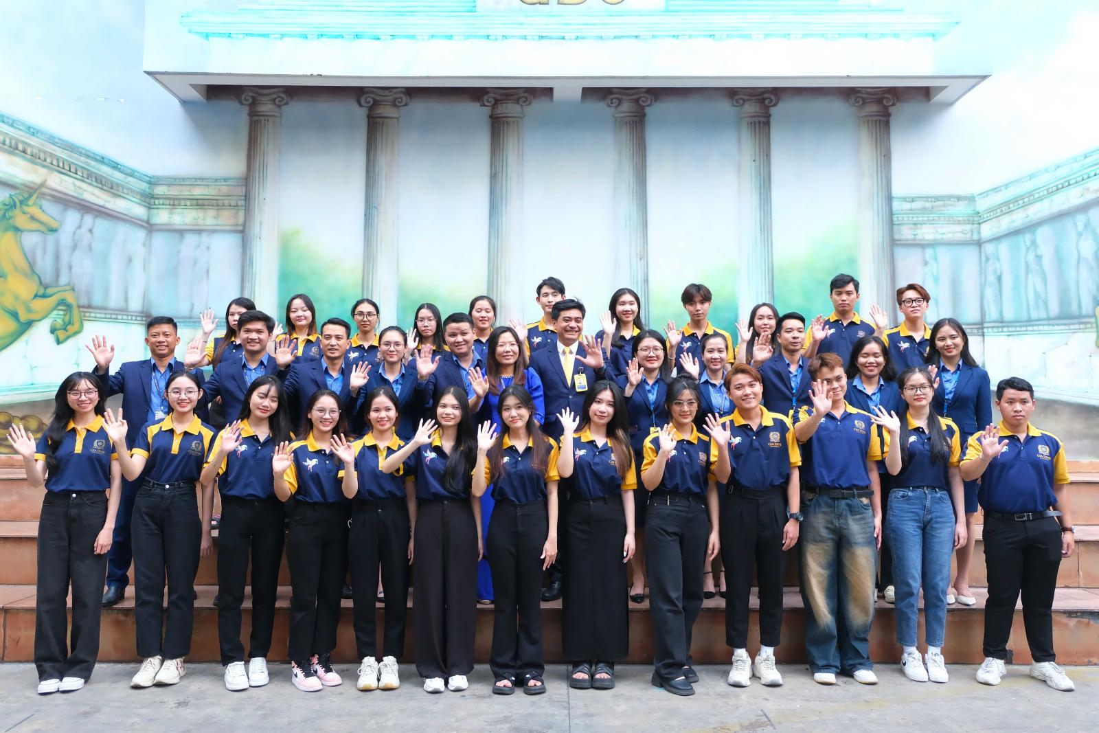 phát triển sự nghiệp ngành giáo dục tiểu học