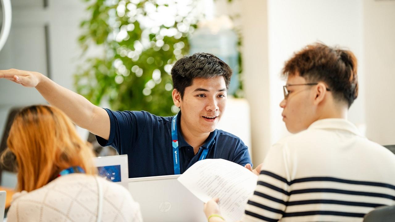 Quy trình so sánh học phí đại học hiệu quả: xác định mục tiêu, tìm hiểu thông tin, so sánh, xem xét hỗ trợ tài chính, cân nhắc khả năng tài chính