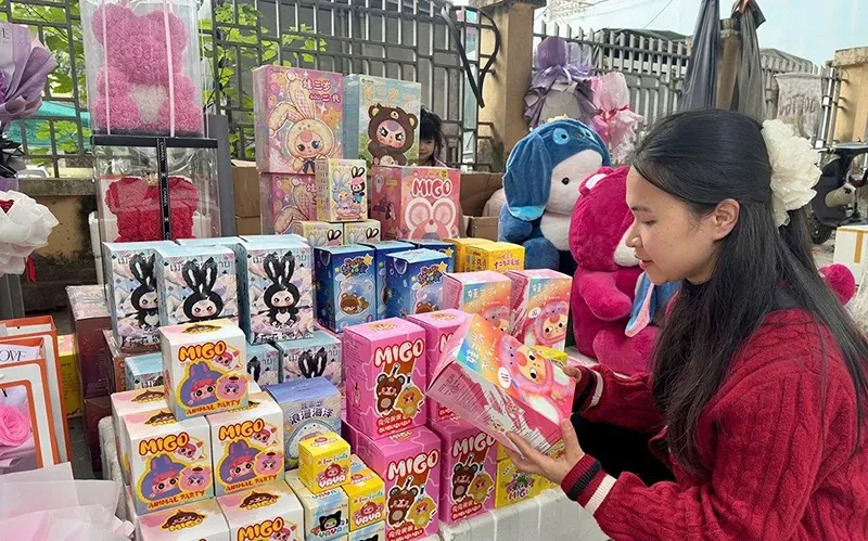 Một hình ảnh minh họa các sai lầm phổ biến khi chọn trường: chạy theo trend, áp lực gia đình, chỉ nhìn điểm chuẩn, đánh giá sai năng lực, thiếu thông tin