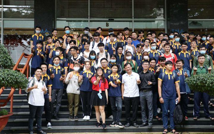 Hình ảnh sinh viên CNTT tương lai