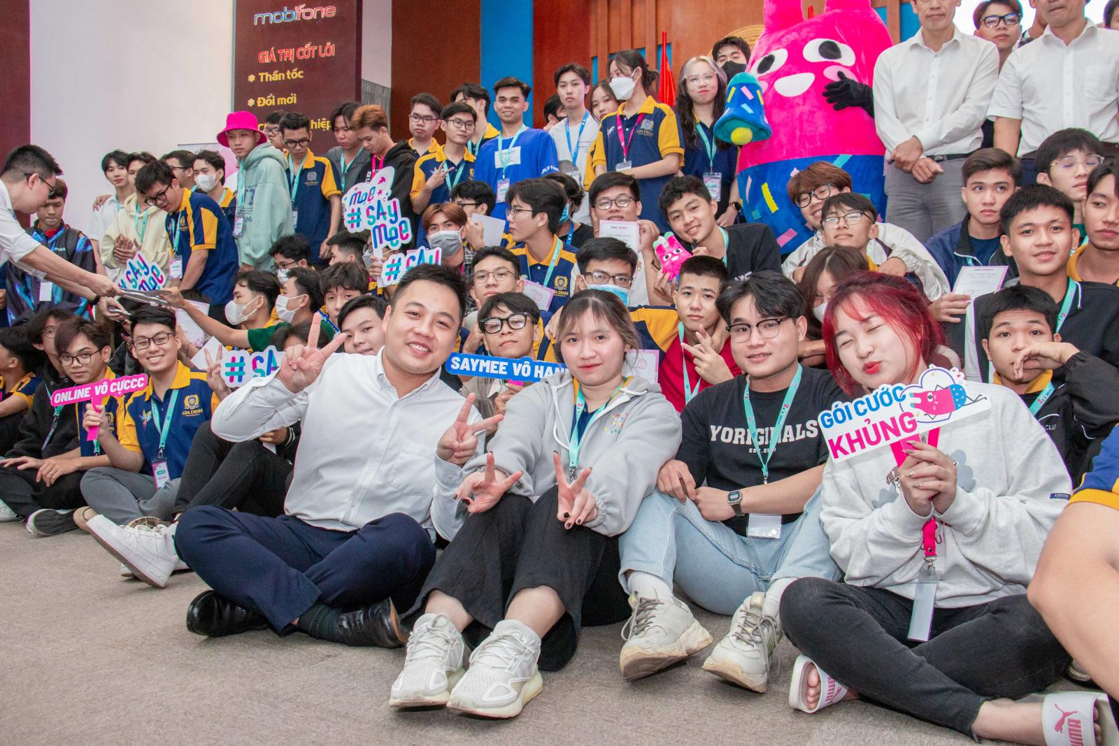 Tìm kiếm cơ hội việc làm trong nước